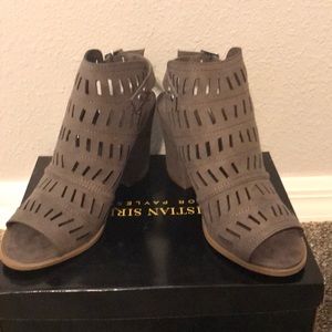 BN Winter Hiver super cute. Grey silver accents.